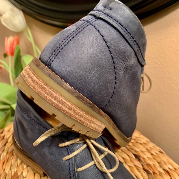 Zara Chukka Boots - Picture 2 of 7